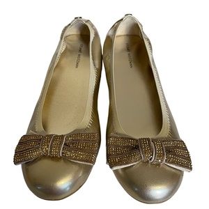 Stuart Weitzman Fannie Chain Bow Gold Flats Ballet Slipper  Size 5